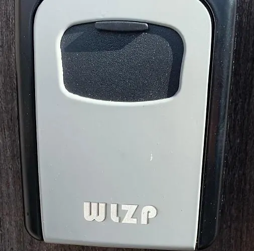 ベッド・アンド・ブレックファスト Belharra House